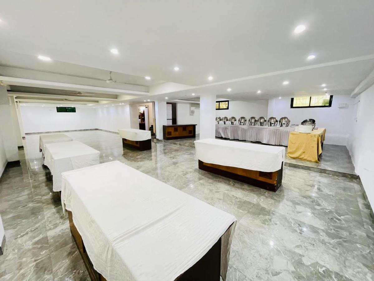 Hotel Holiday Pride Aurangabad  Luaran gambar
