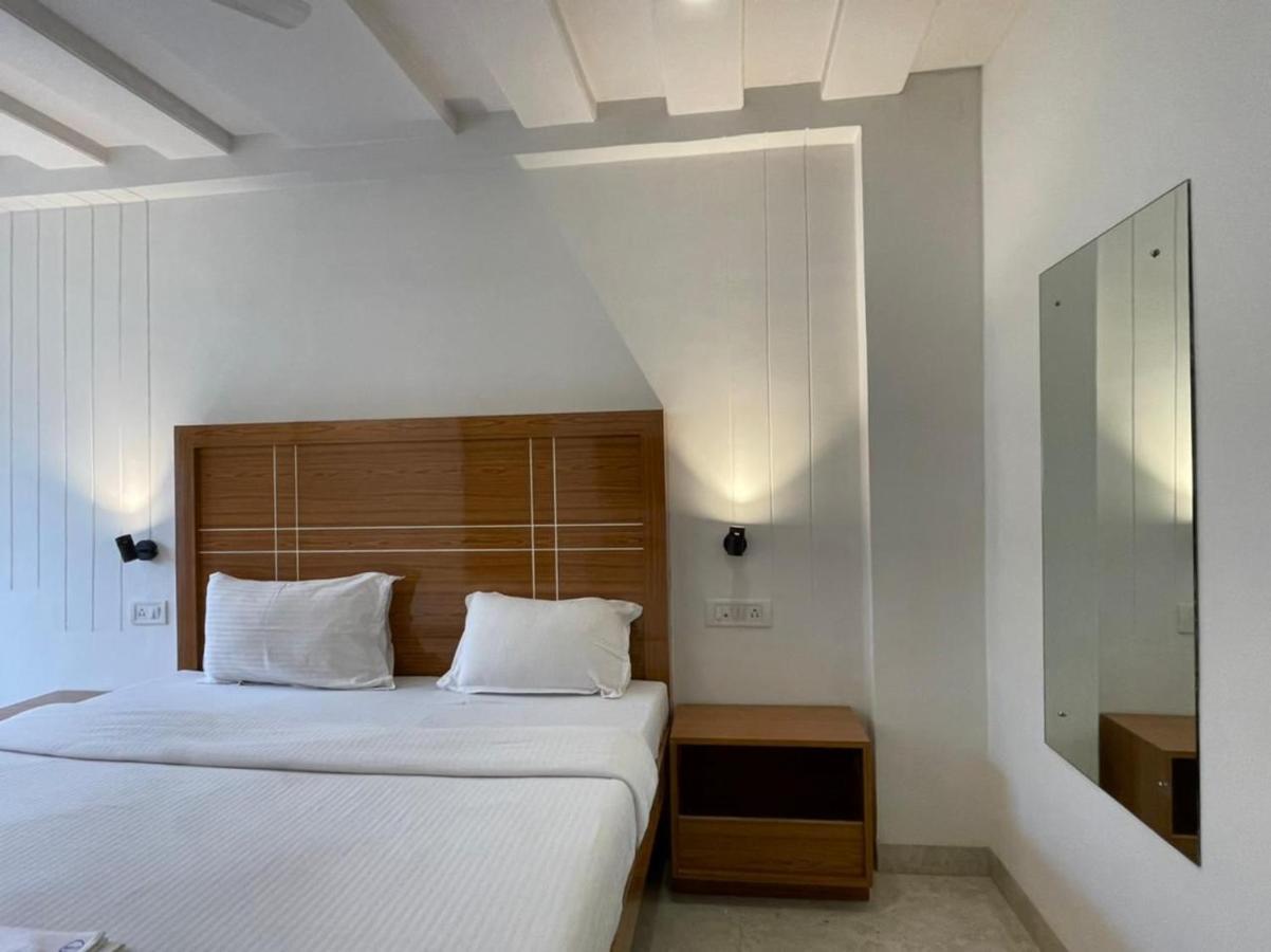 Hotel Holiday Pride Aurangabad  Luaran gambar