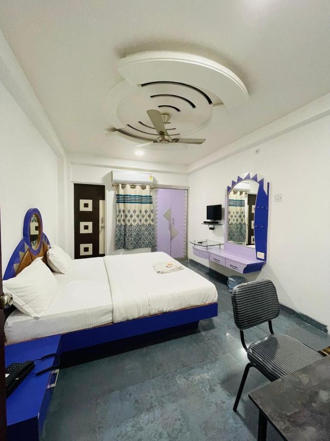 Hotel Holiday Pride Aurangabad  Luaran gambar